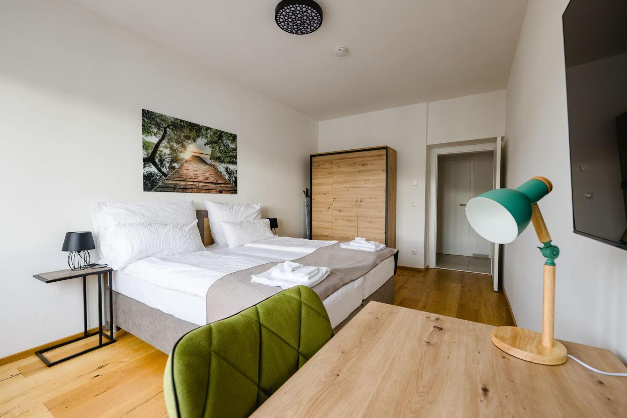 Tamliving Center Luxury 4 Rooms Smart Tv Kitchen Great View Štýrský Hradec Exteriér fotografie